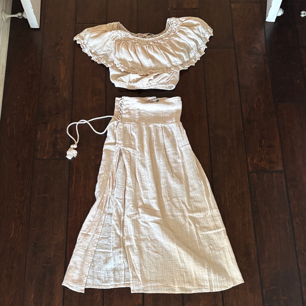 Vintage Havana Cream Skirt Set